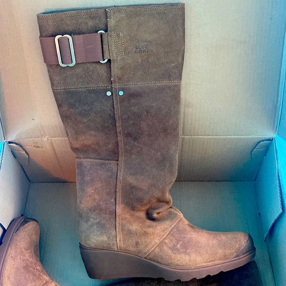 COPY - NWT Sorel tan winter boots